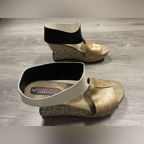 Modzori Virginia 2-in-1 Reversible White Black Wedge Sandal Women’s Size 9 - Picture 2 of 10